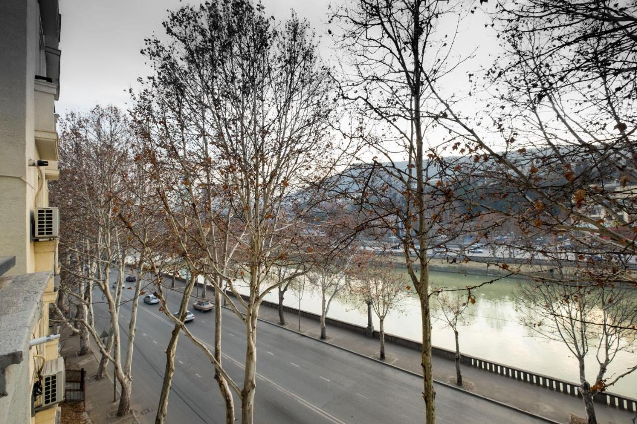 公寓 Iren River Side